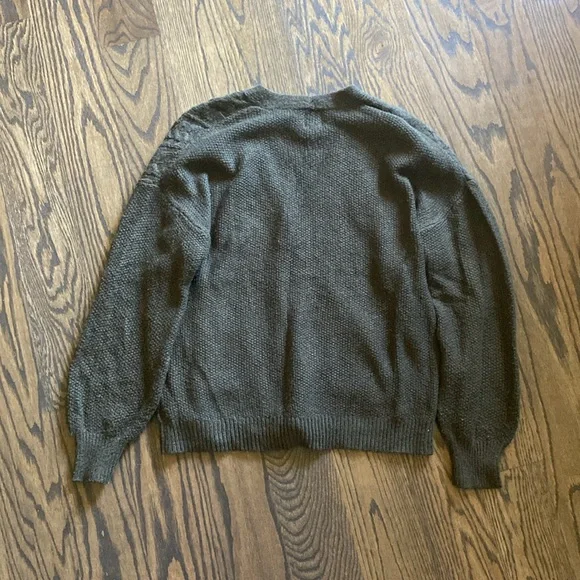 Green Sweater - Picture 3 of 4